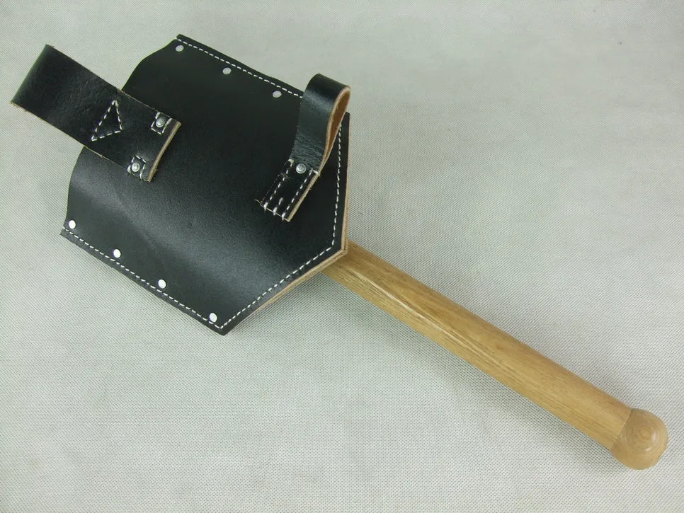 WW2 German Folding Shovels   Leather Carrier